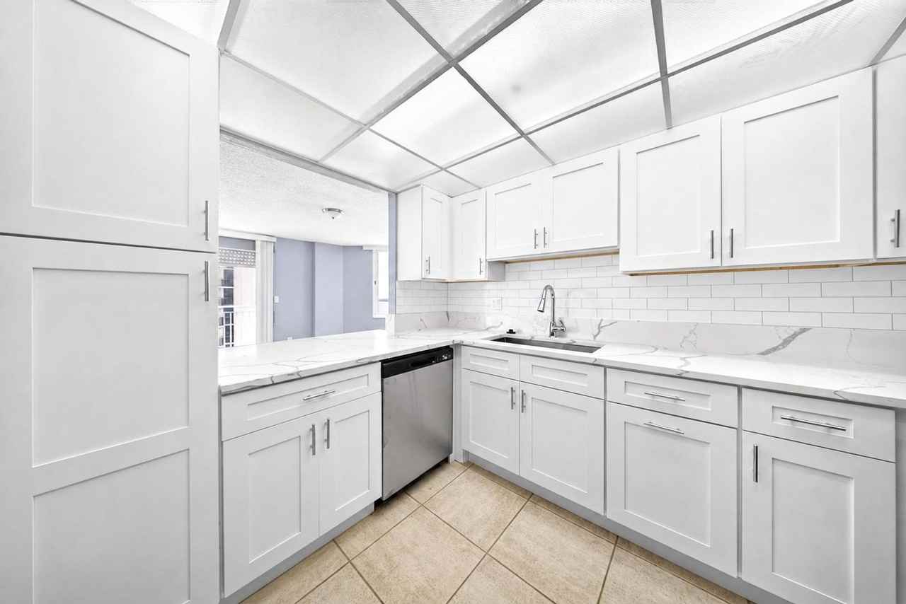 3047 S Atlantic Ave #1802 - Photo 5 of 47
