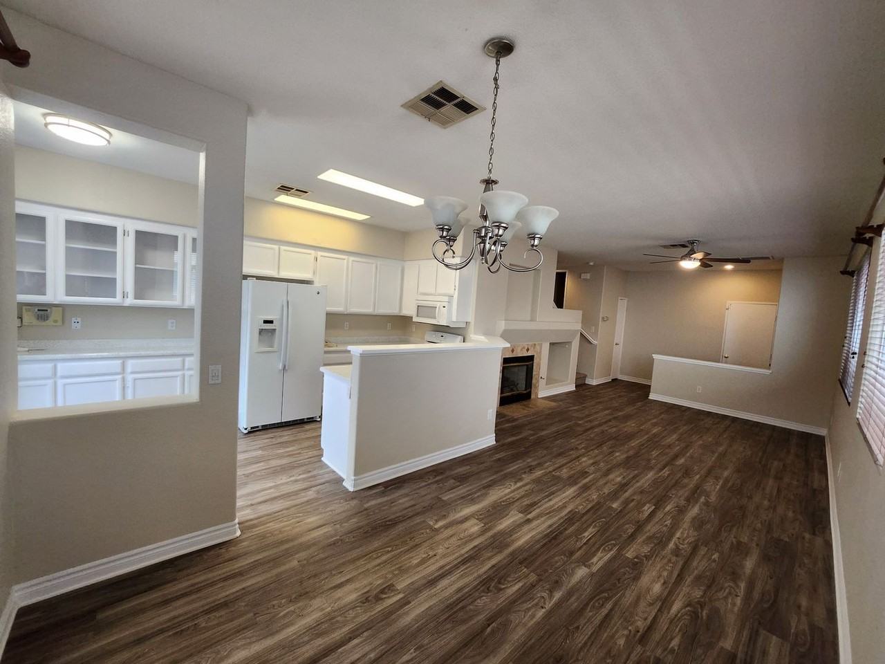 11799 Spruce Run Dr - Photo 3 of 25