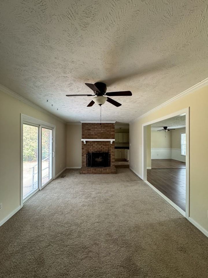 5961 Chinas Ct - Photo 7 of 27