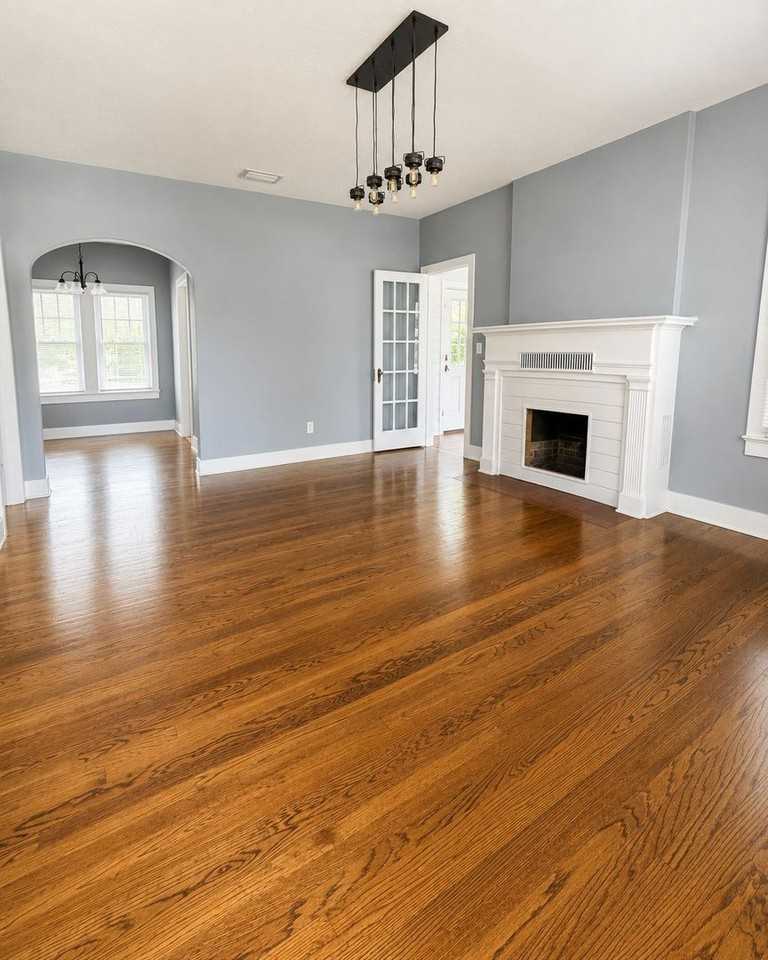 211 N Highland Ave - Photo 2 of 15