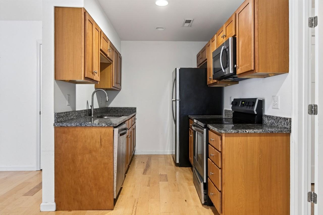 2005 Central St Nw - Photo 5 of 17
