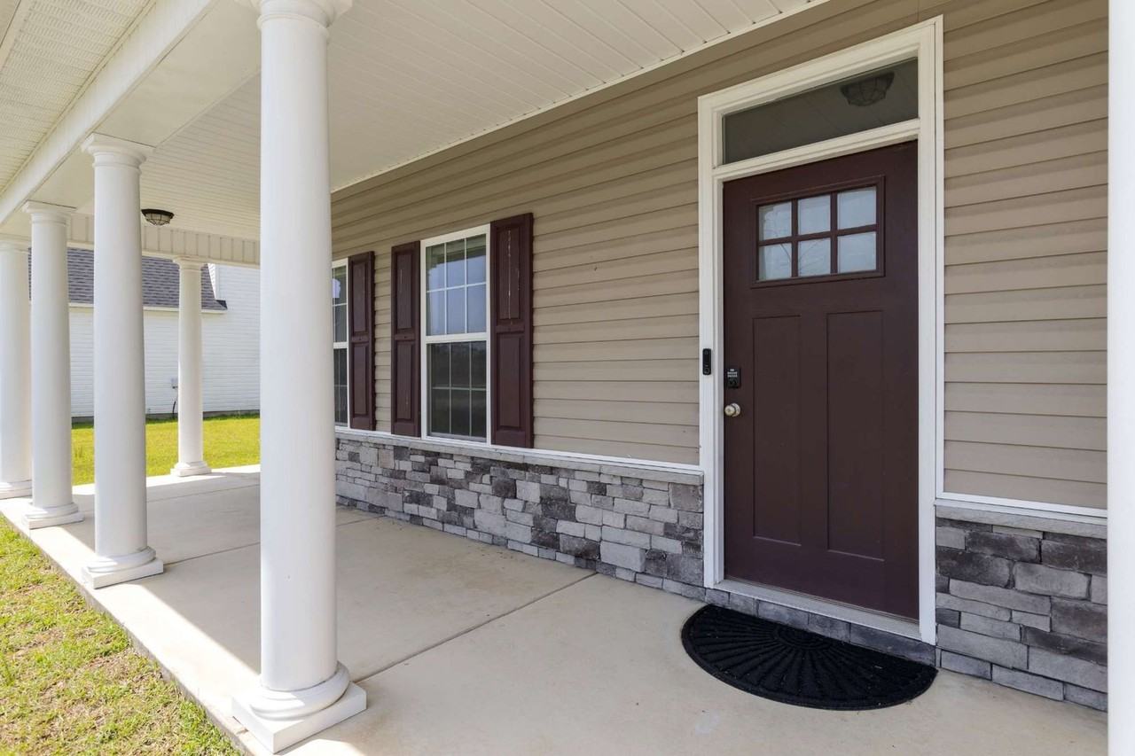215 Old Field School Ln - Photo 4 of 35