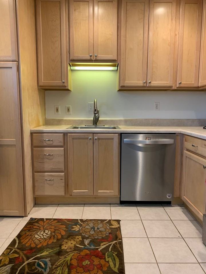 345 S 44th St - Photo 2 of 5