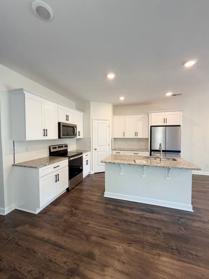 610 Santa Clara Dr - Photo 5 of 19