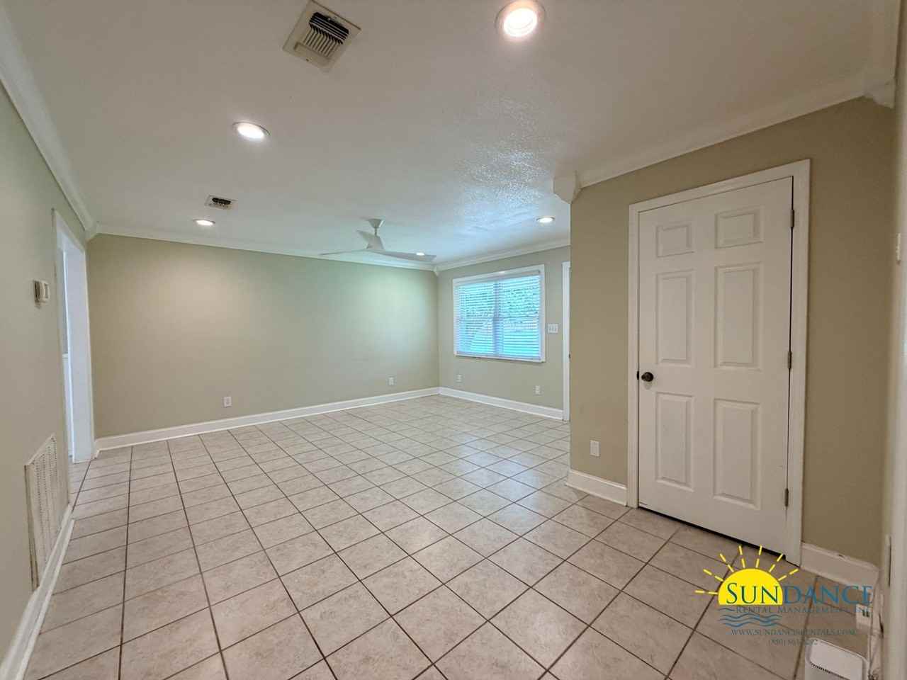 48 Poulton Dr Nw - Photo 3 of 30