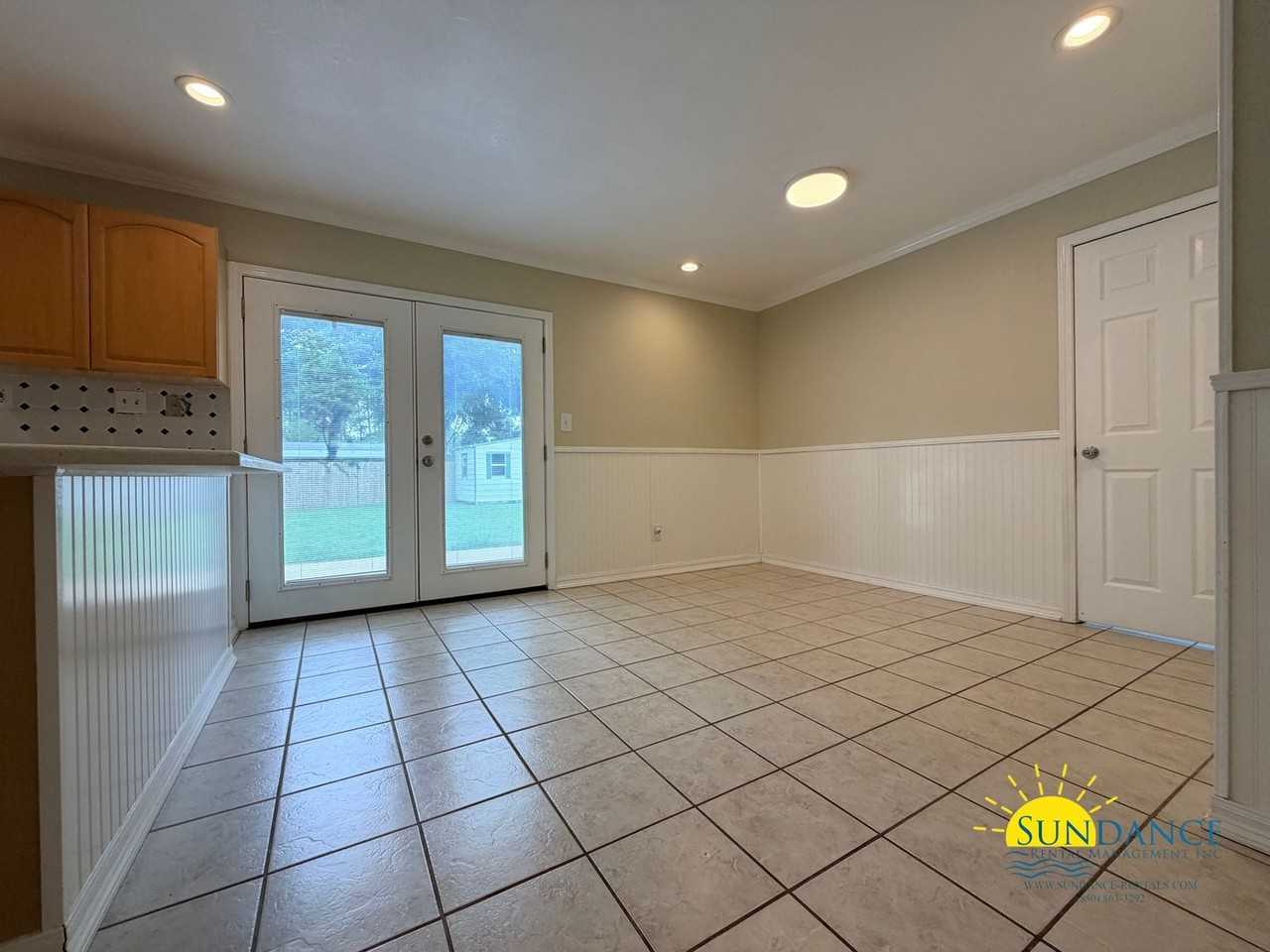 48 Poulton Dr Nw - Photo 4 of 30