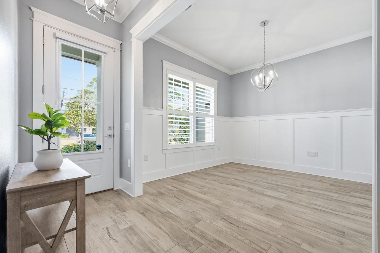 131 Magnolia Ave Se - Photo 3 of 50