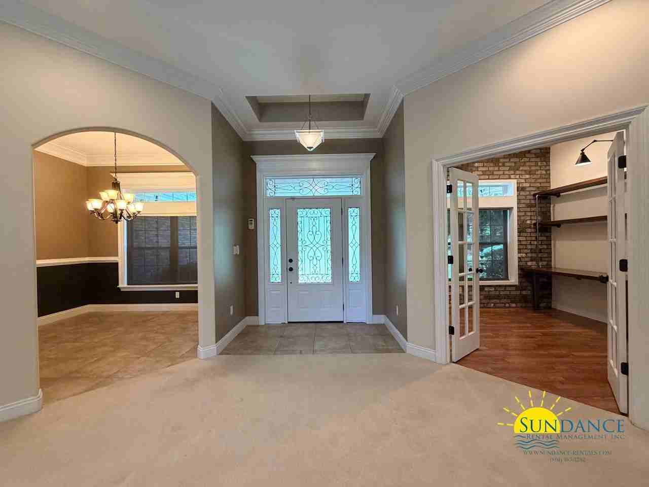 213 Golf Course Dr - Photo 2 of 42