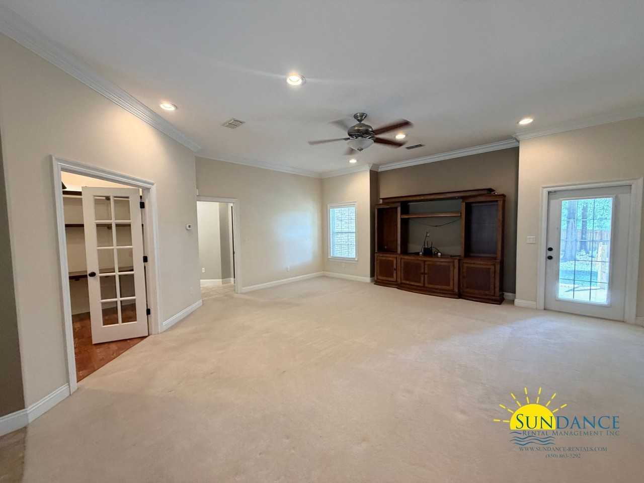 213 Golf Course Dr - Photo 5 of 42