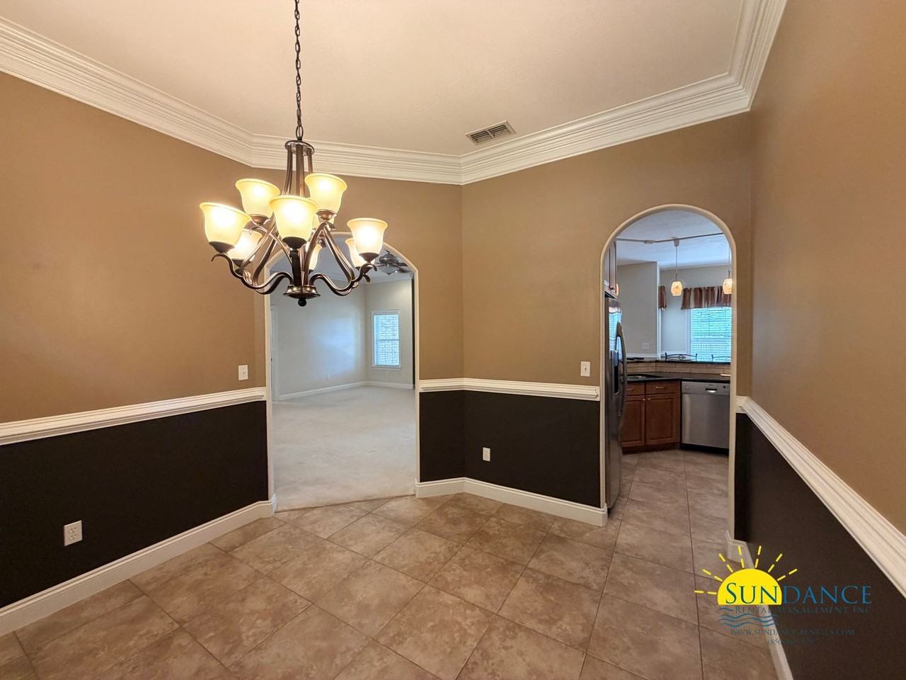 213 Golf Course Dr - Photo 7 of 42