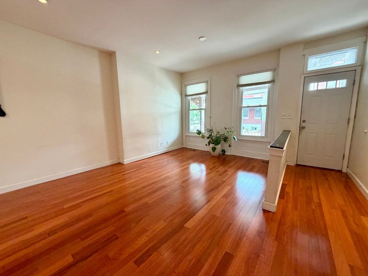 2120 Wharton St - Photo 4 of 23