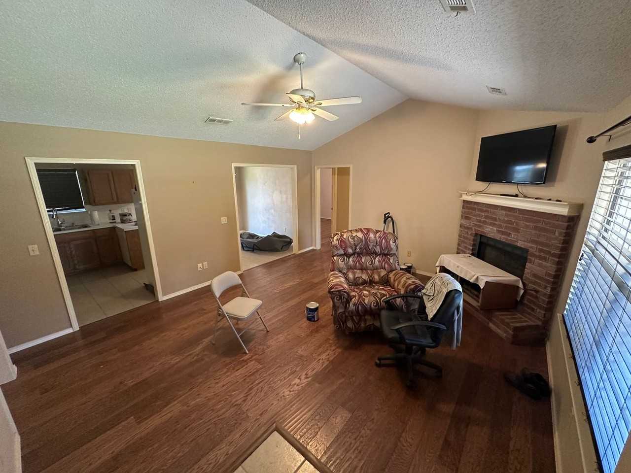 950 Penny Ln - Photo 2 of 17