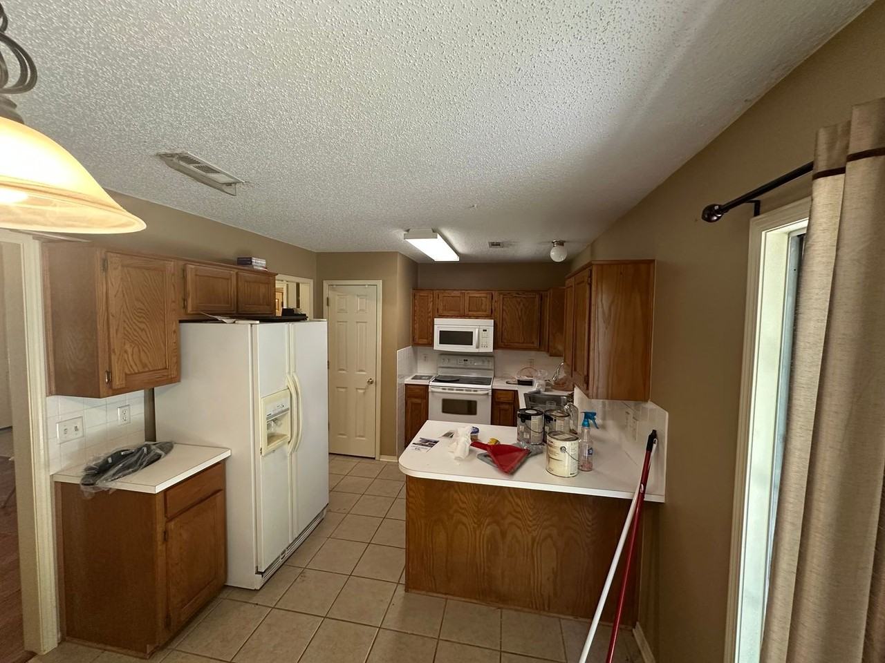 950 Penny Ln - Photo 5 of 17