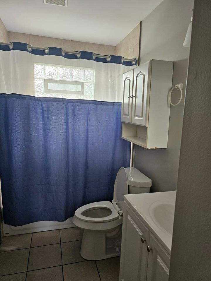 26311 Lorenz St - Photo 4 of 10