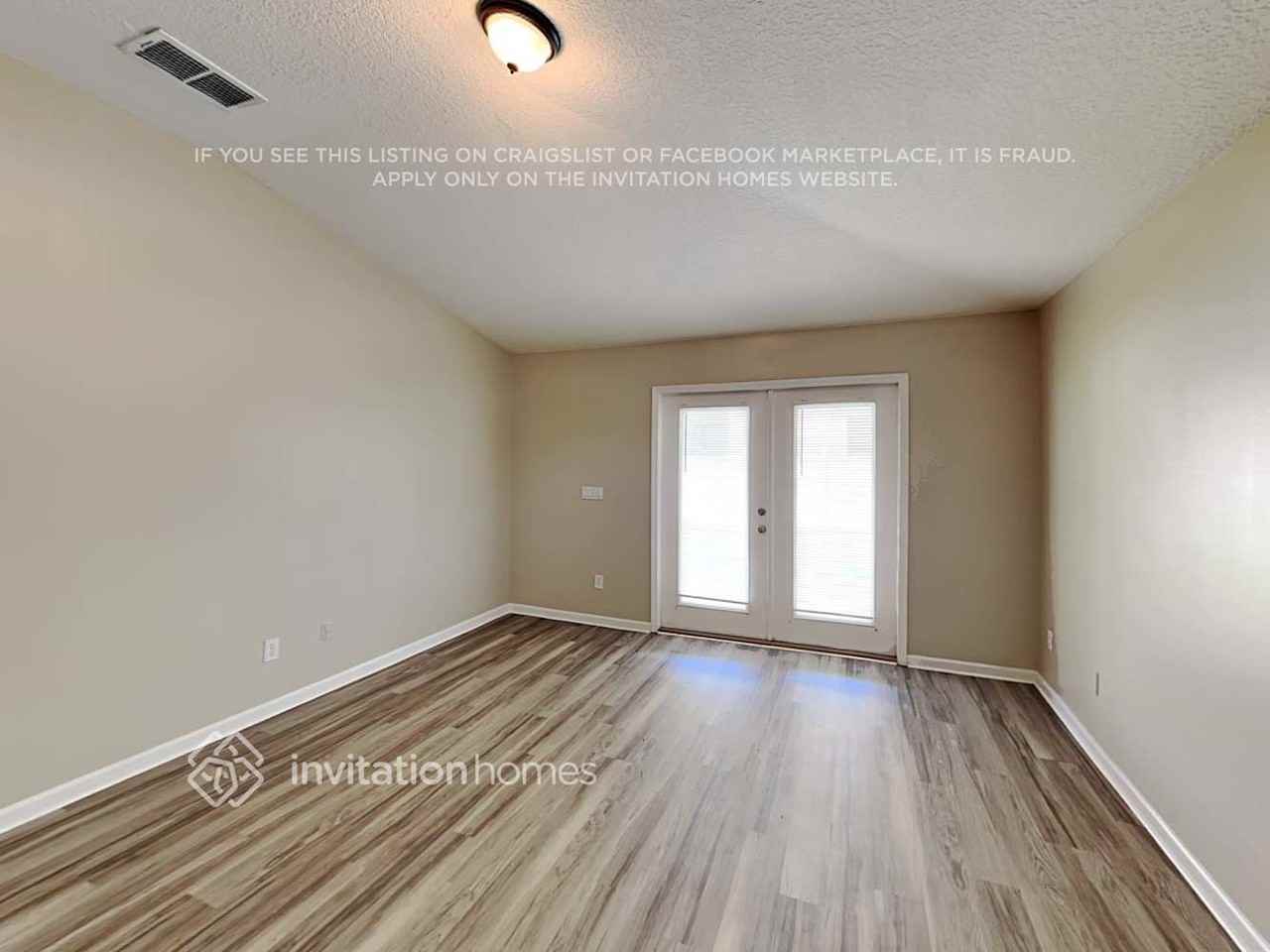 3741 Timberline Dr - Photo 3 of 18