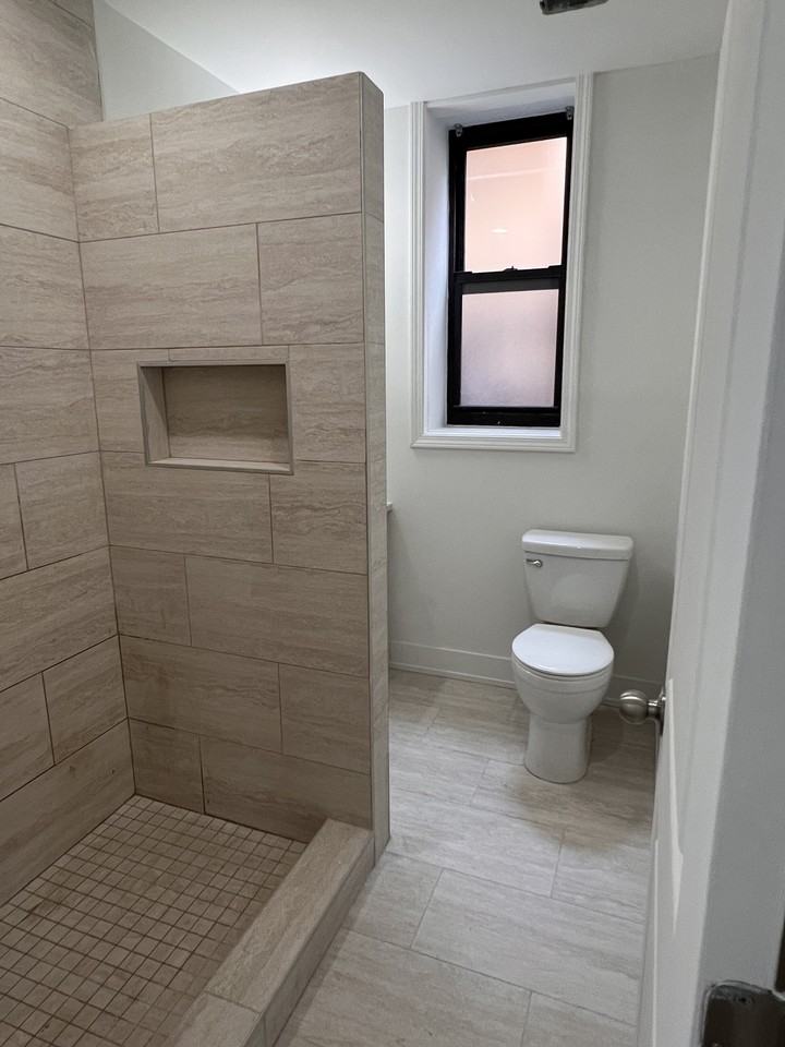 1254 West Addison StreetUnit 3 #3 - Photo 4 of 7