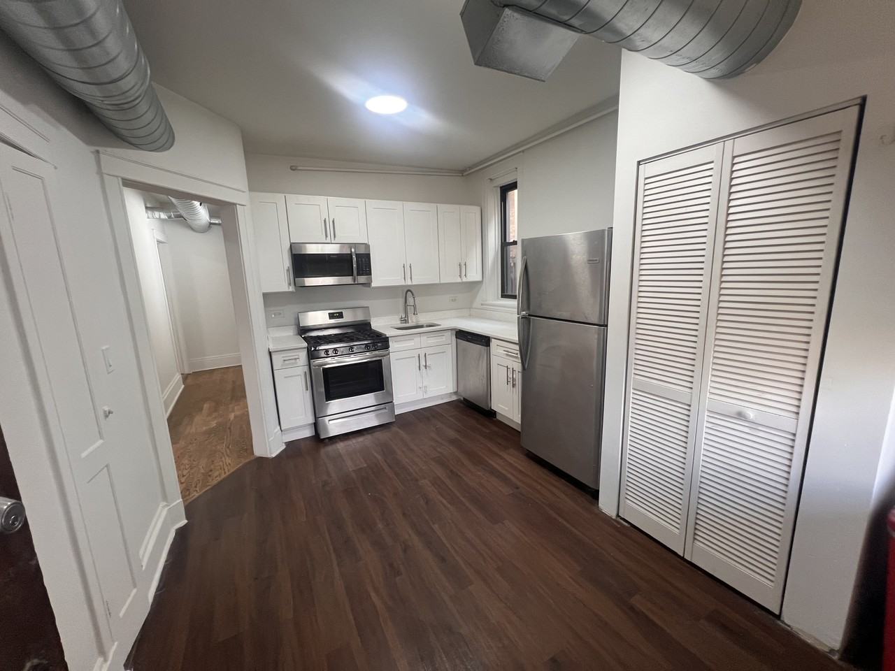 1254 West Addison StreetUnit 3 #3 - Photo 6 of 7