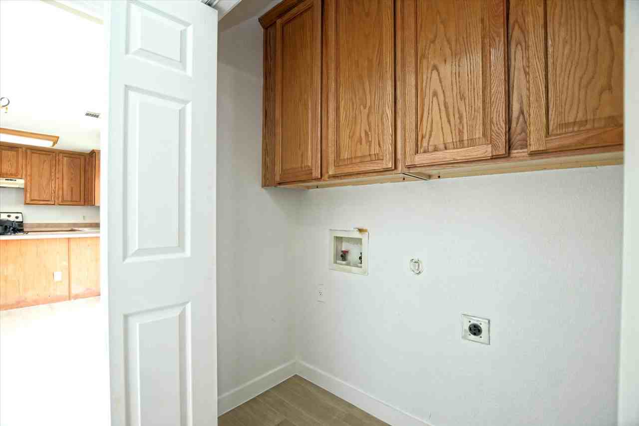 716 Honeysuckle Dr - Photo 6 of 10