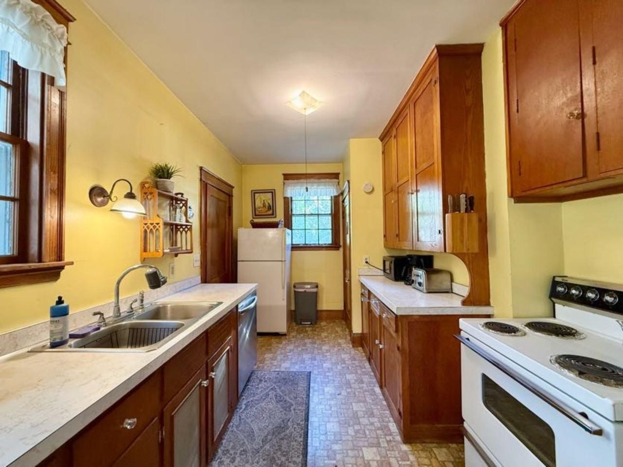 430 York St #1 - Photo 3 of 12