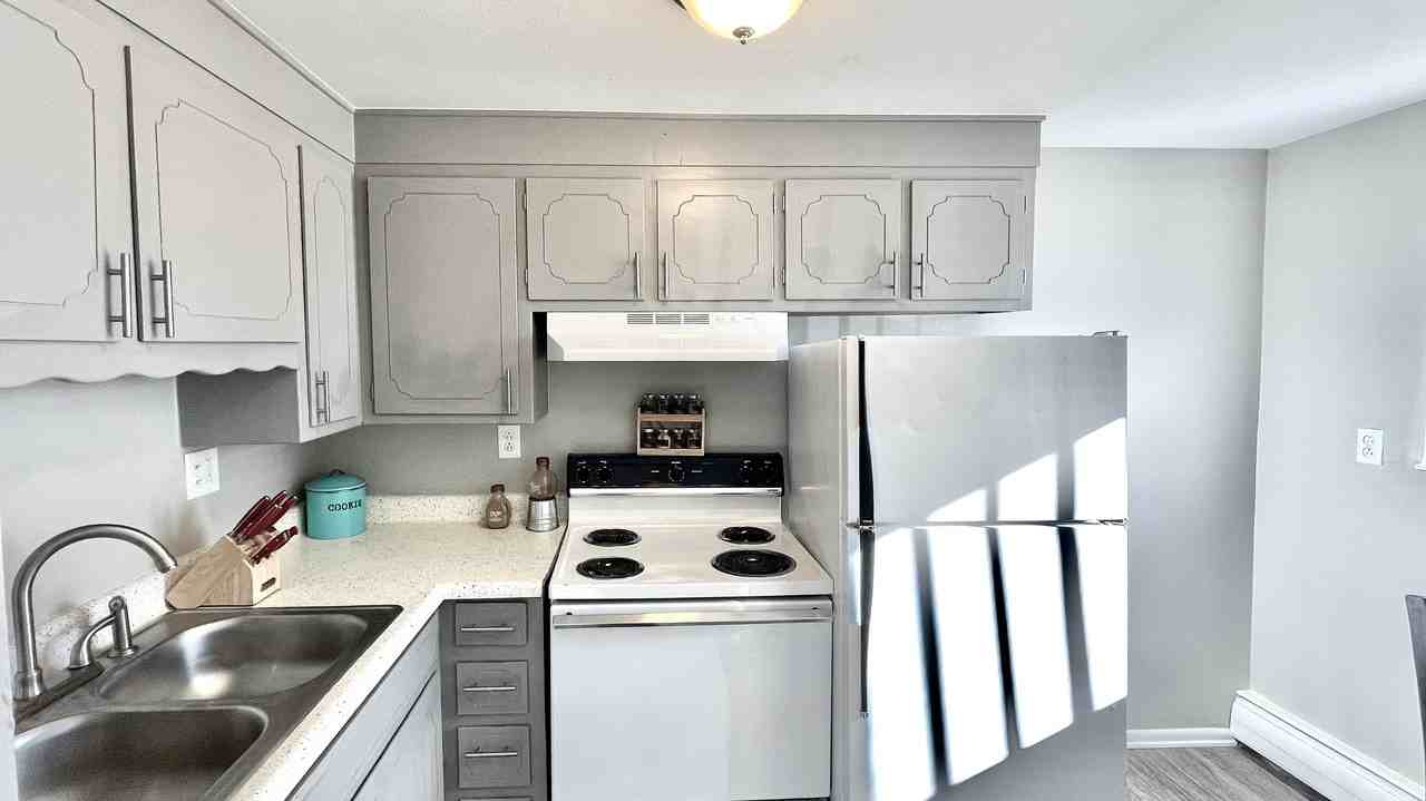 Autumn Lane Apartments - Photo 5 of 34