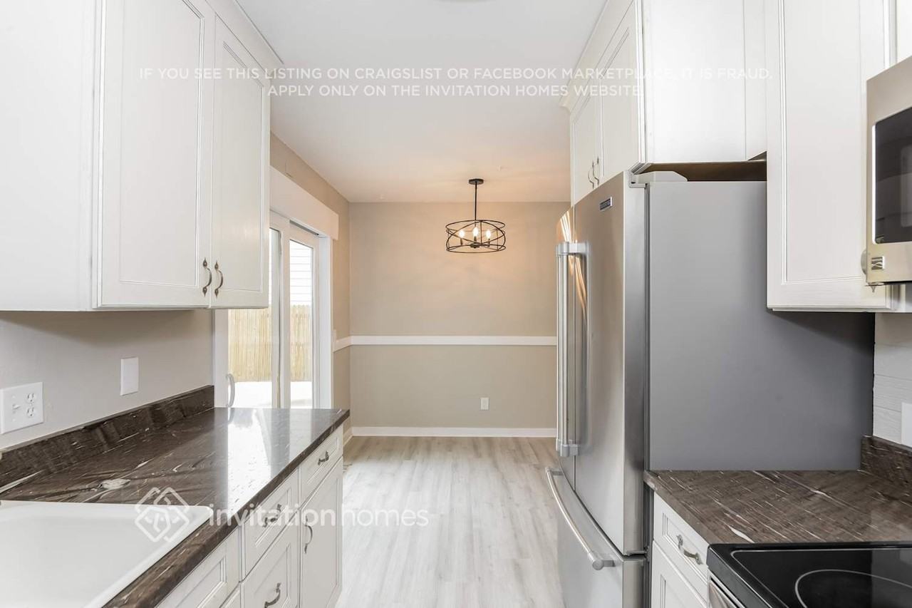 9620 W 104th Dr - Photo 4 of 15