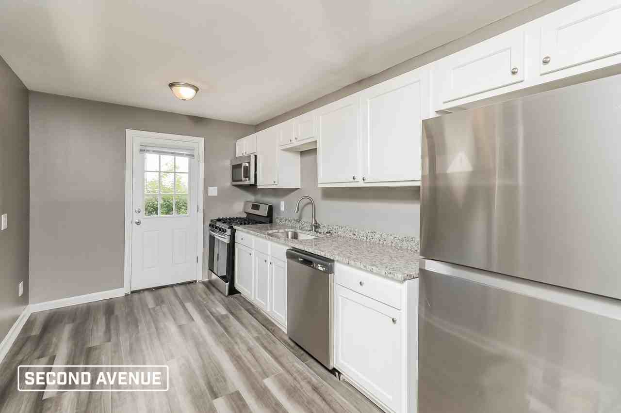 120 Bryant Dr - Photo 2 of 11