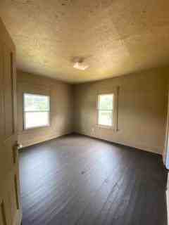736 New Castle Ave #1 - Photo 5 of 11