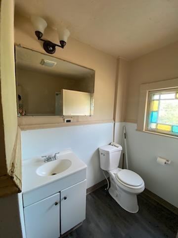 736 New Castle Ave #1 - Photo 7 of 11