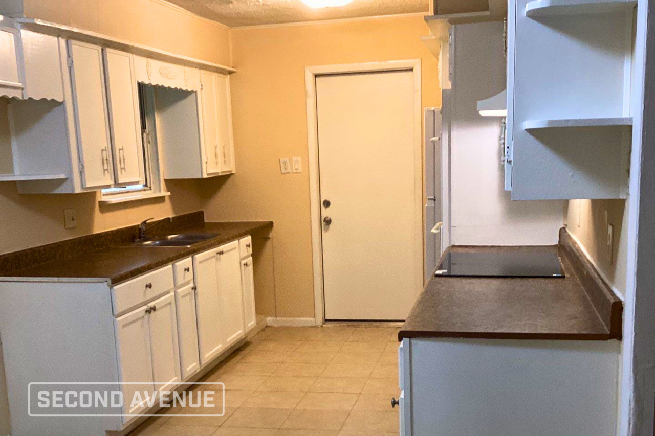 12434 Palmway St - Photo 2 of 10
