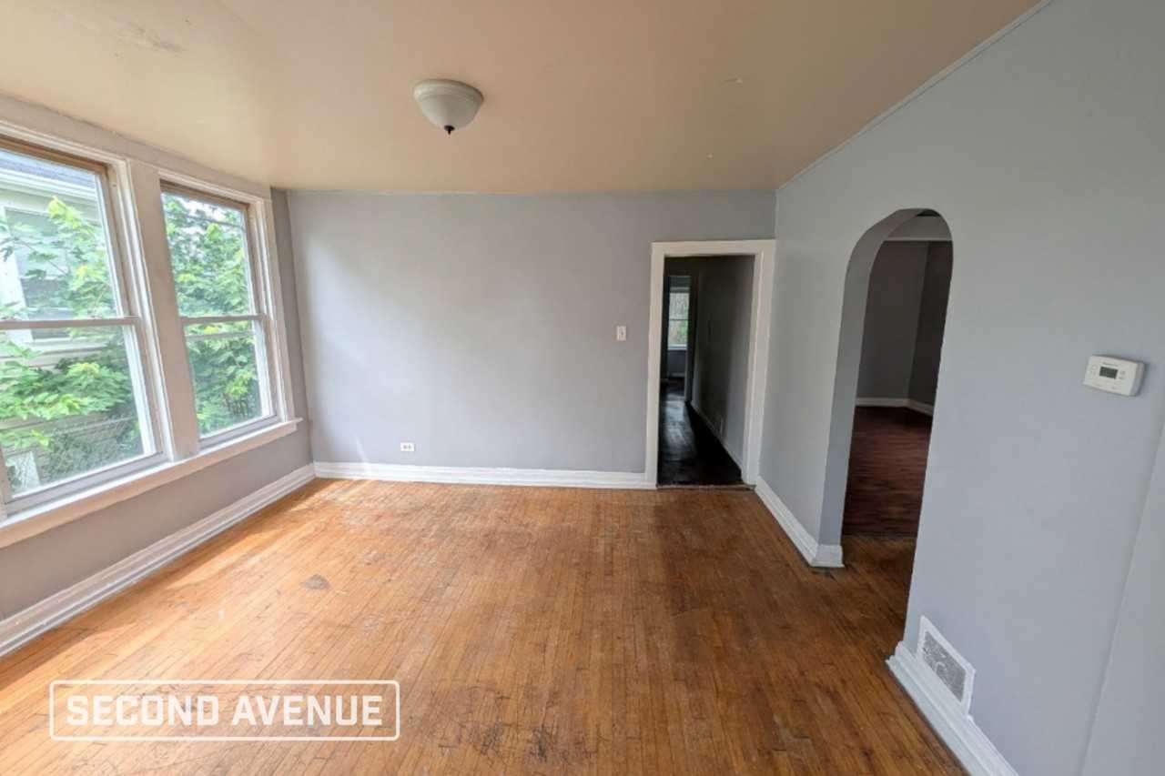 12436 S Princeton Ave - Photo 2 of 17