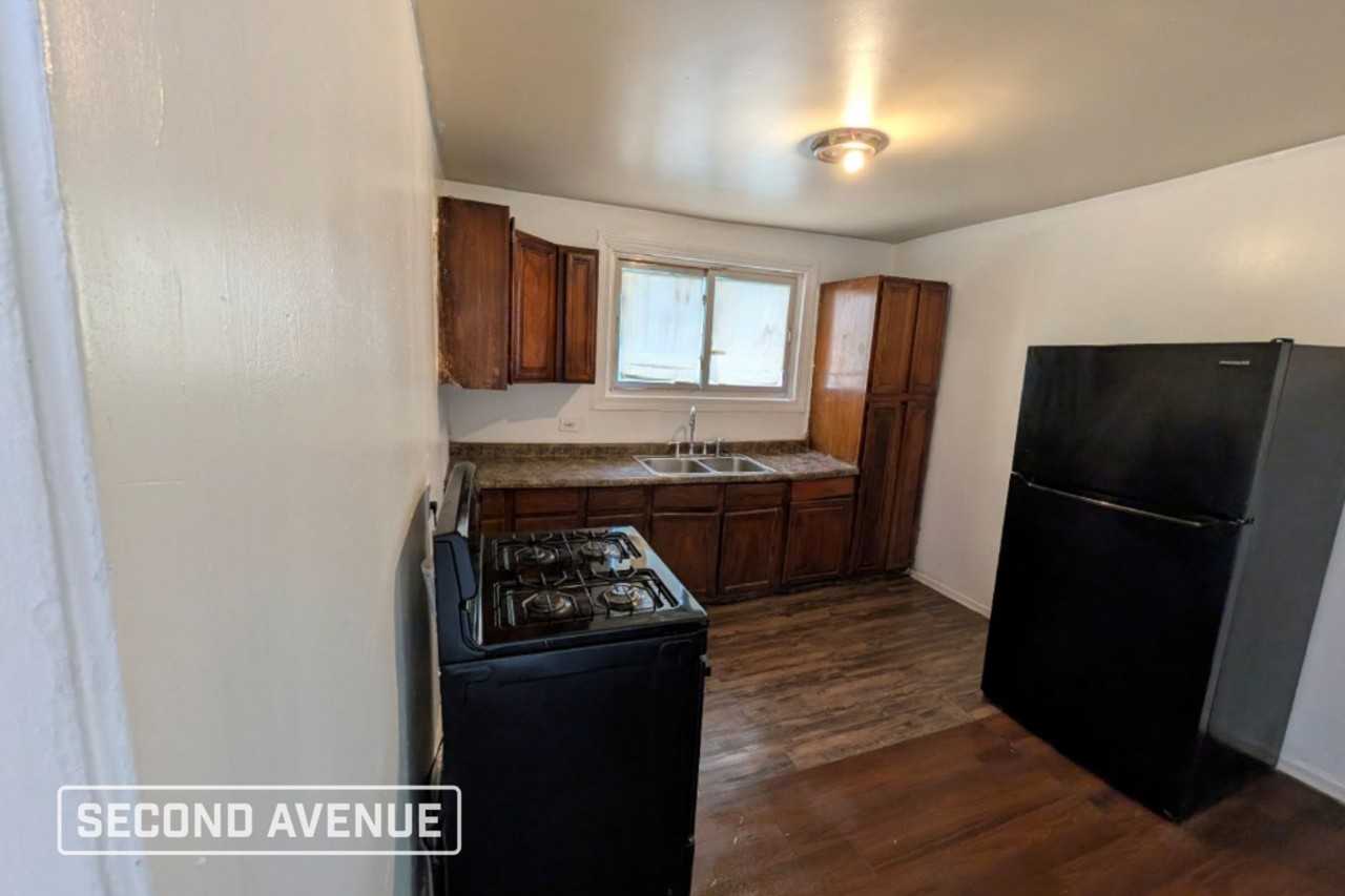 12436 S Princeton Ave - Photo 3 of 17