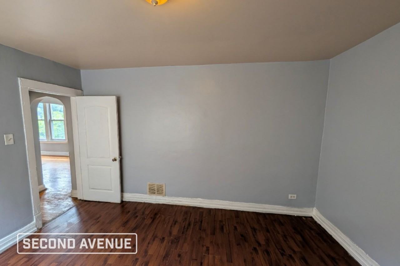 12436 S Princeton Ave - Photo 4 of 17