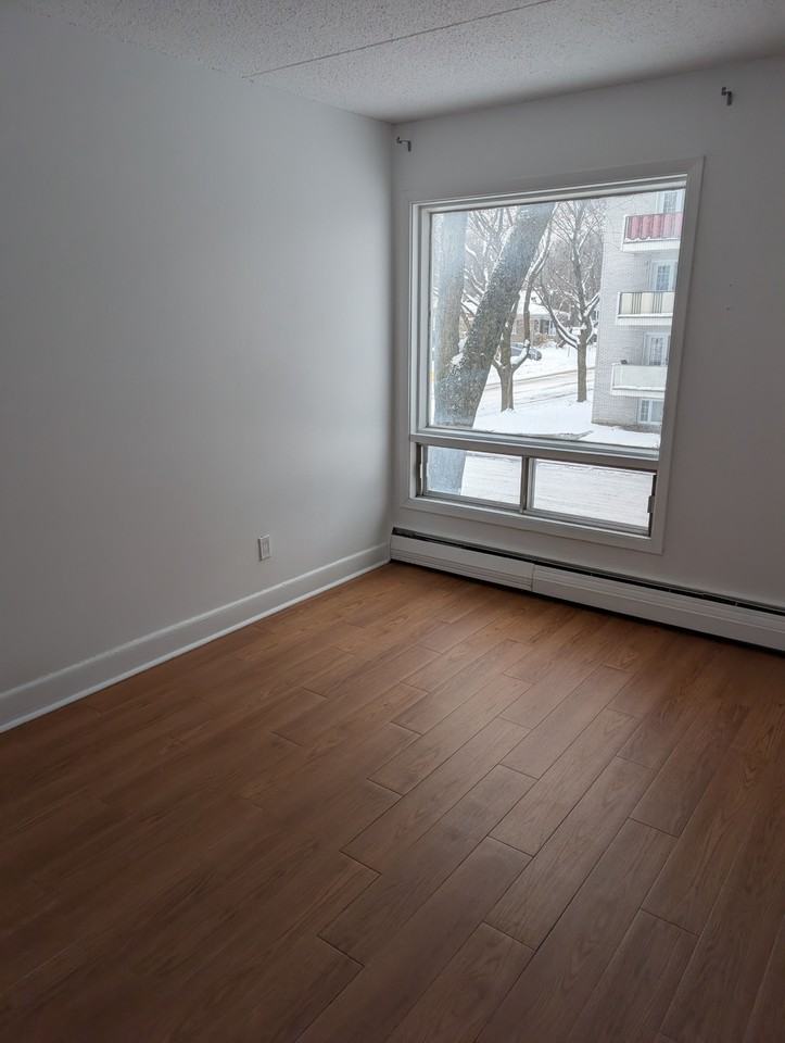 2305 Benoit XV - Photo 2 of 31