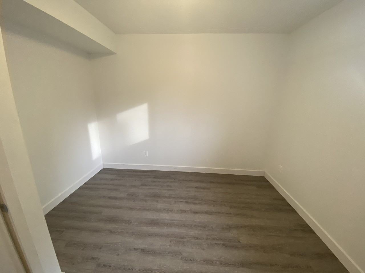 1018 Maitland Ave - Photo 2 of 9