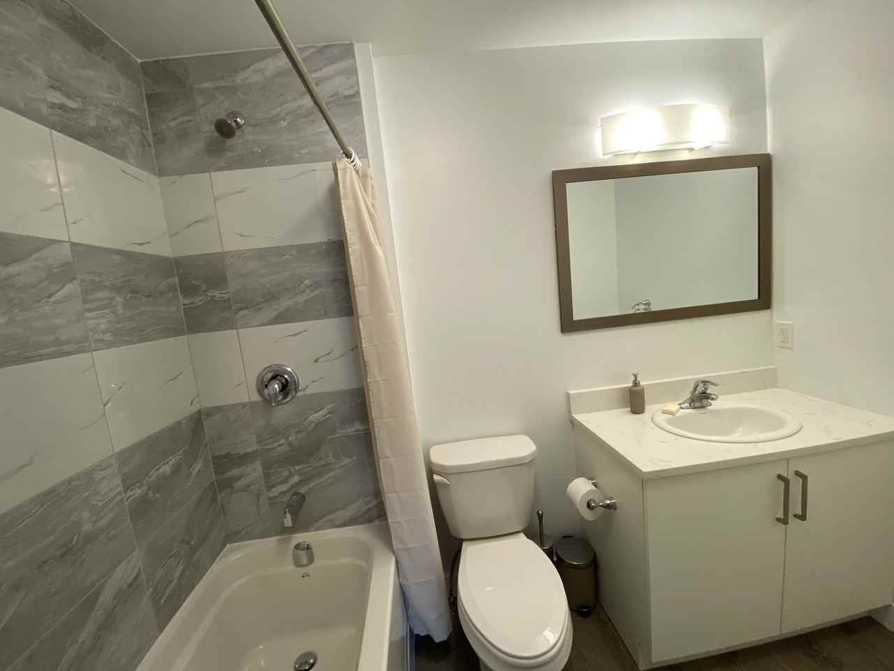 1018 Maitland Ave - Photo 6 of 9