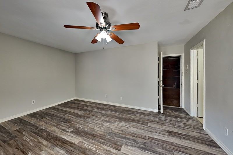 1654 Belltower Dr - Photo 4 of 18