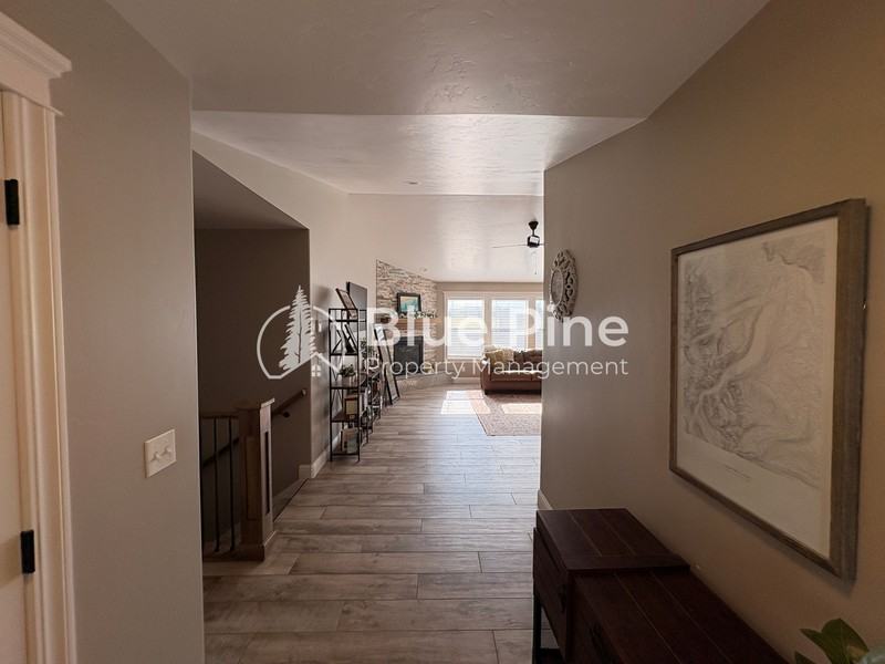 1890 Mesa Canyon Dr - Photo 3 of 33
