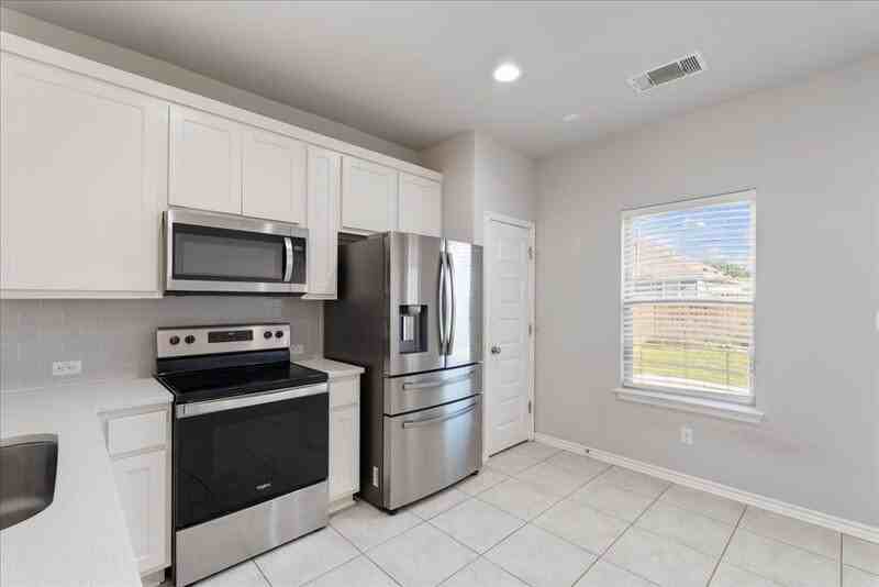309 Trellis Blvd - Photo 4 of 30
