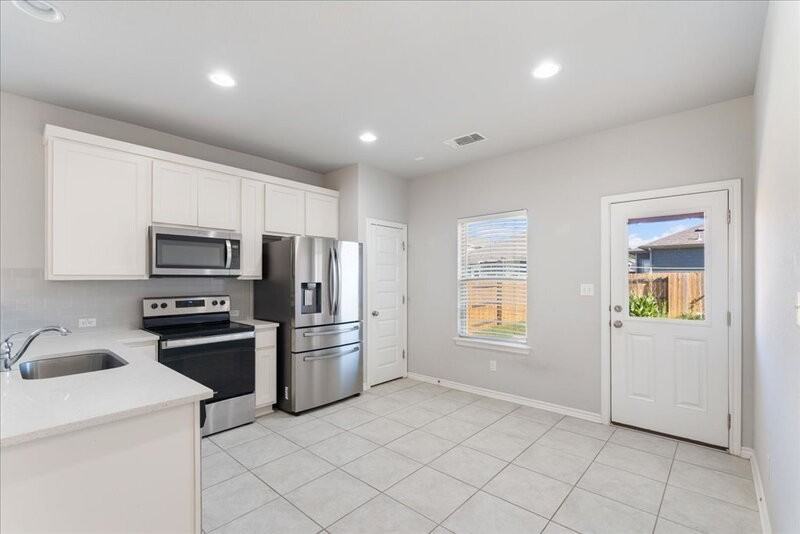 309 Trellis Blvd - Photo 5 of 30