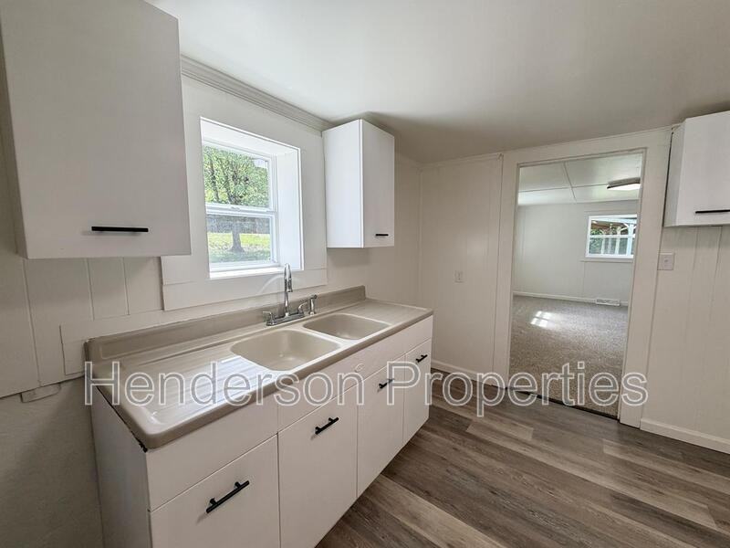 4685 Harmony Hwy - Photo 5 of 23