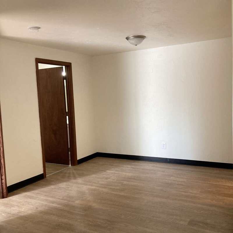 2760 Humboldt Rd - Photo 4 of 9