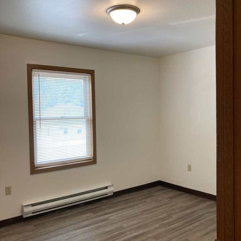 120 Memorial Dr - Photo 4 of 5