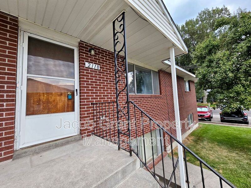 2118 Saint Clair Rd - Photo 3 of 14