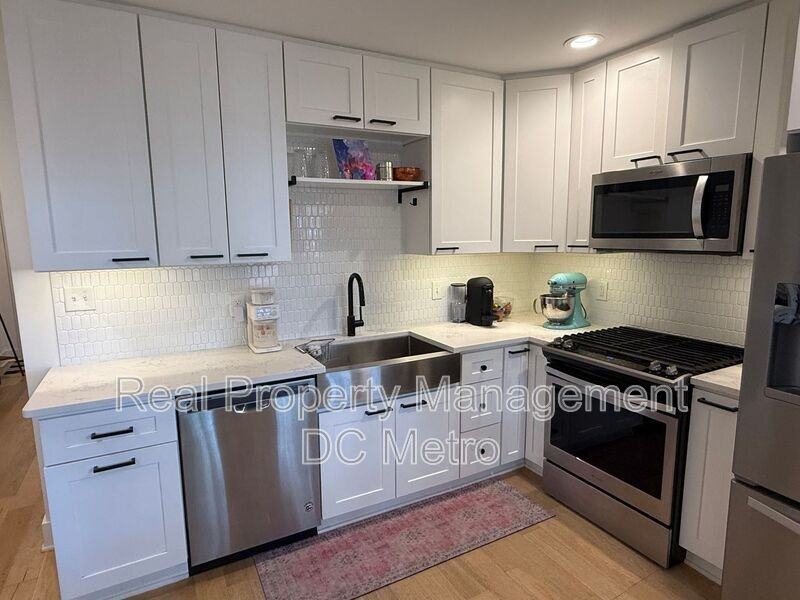 1711 Lang Pl Ne - Photo 6 of 23