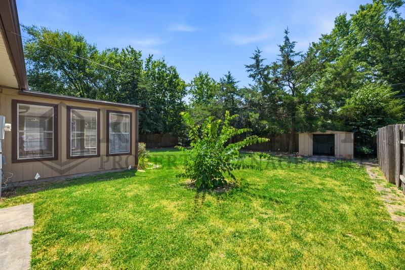 2103 W Columbine Ln - Photo 5 of 43