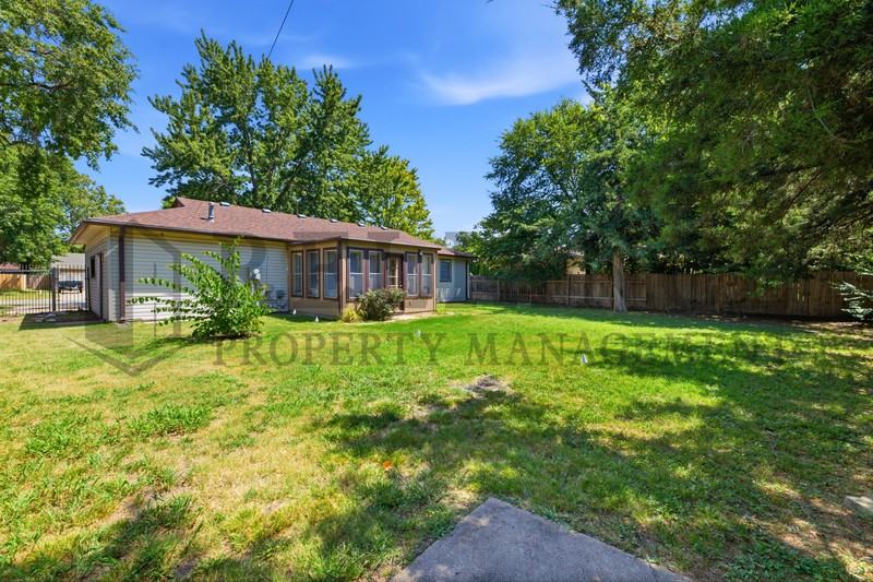 2103 W Columbine Ln - Photo 7 of 43