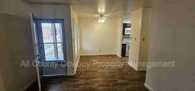 126 Cribbon Ave - Photo 6 of 16