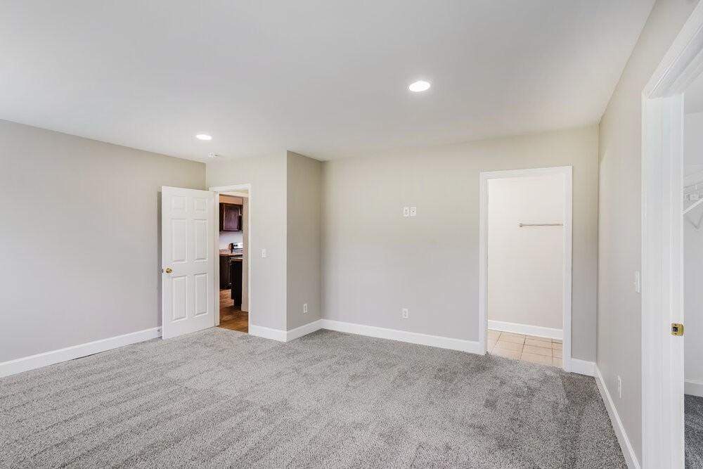 123 Ray Ave - Photo 7 of 16