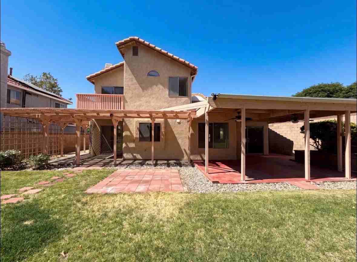 1138 Encantadora Ln - Photo 4 of 13