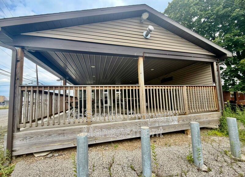 2211 Sheffield Rd - Photo 2 of 6